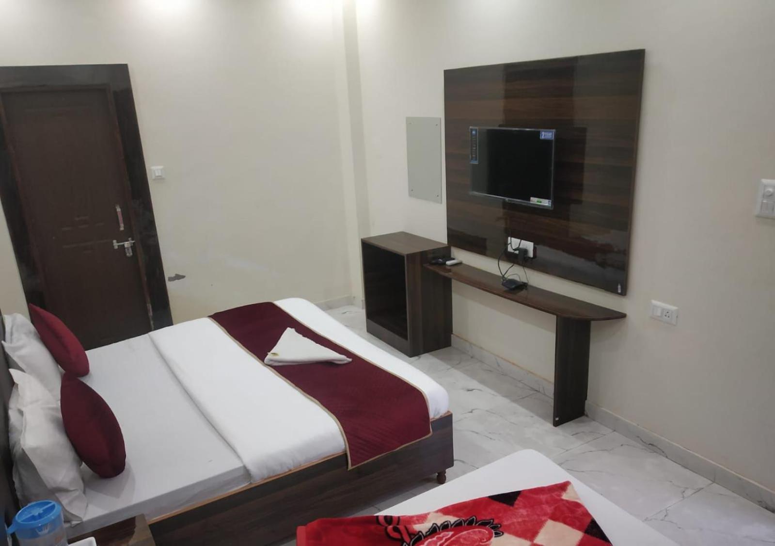 Hotel Aarti Darshan Haridwār Dış mekan fotoğraf